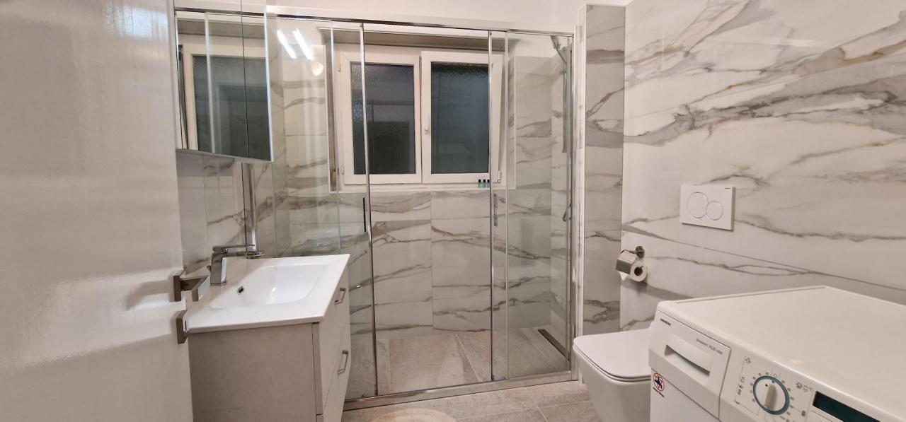 Lugano Lakeview Apartment Private Parking & Self Check-In מראה חיצוני תמונה